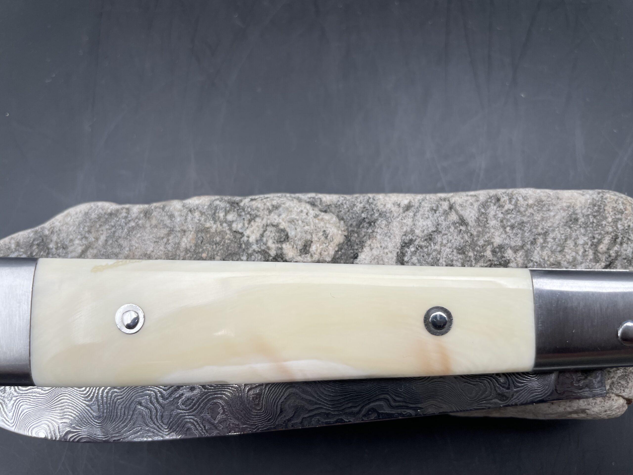 "Stylo" doubles mitres damas carbone et ivoire de phacochère – Image 8