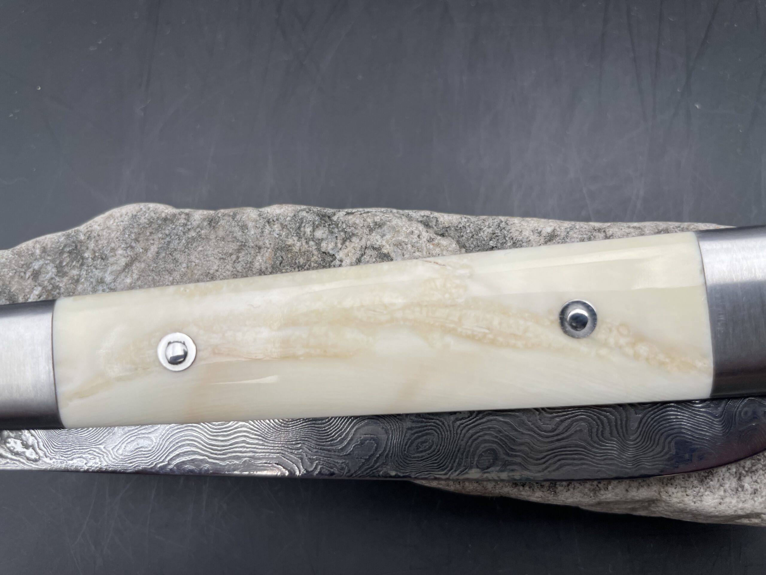 "Stylo" doubles mitres damas carbone et ivoire de phacochère – Image 6