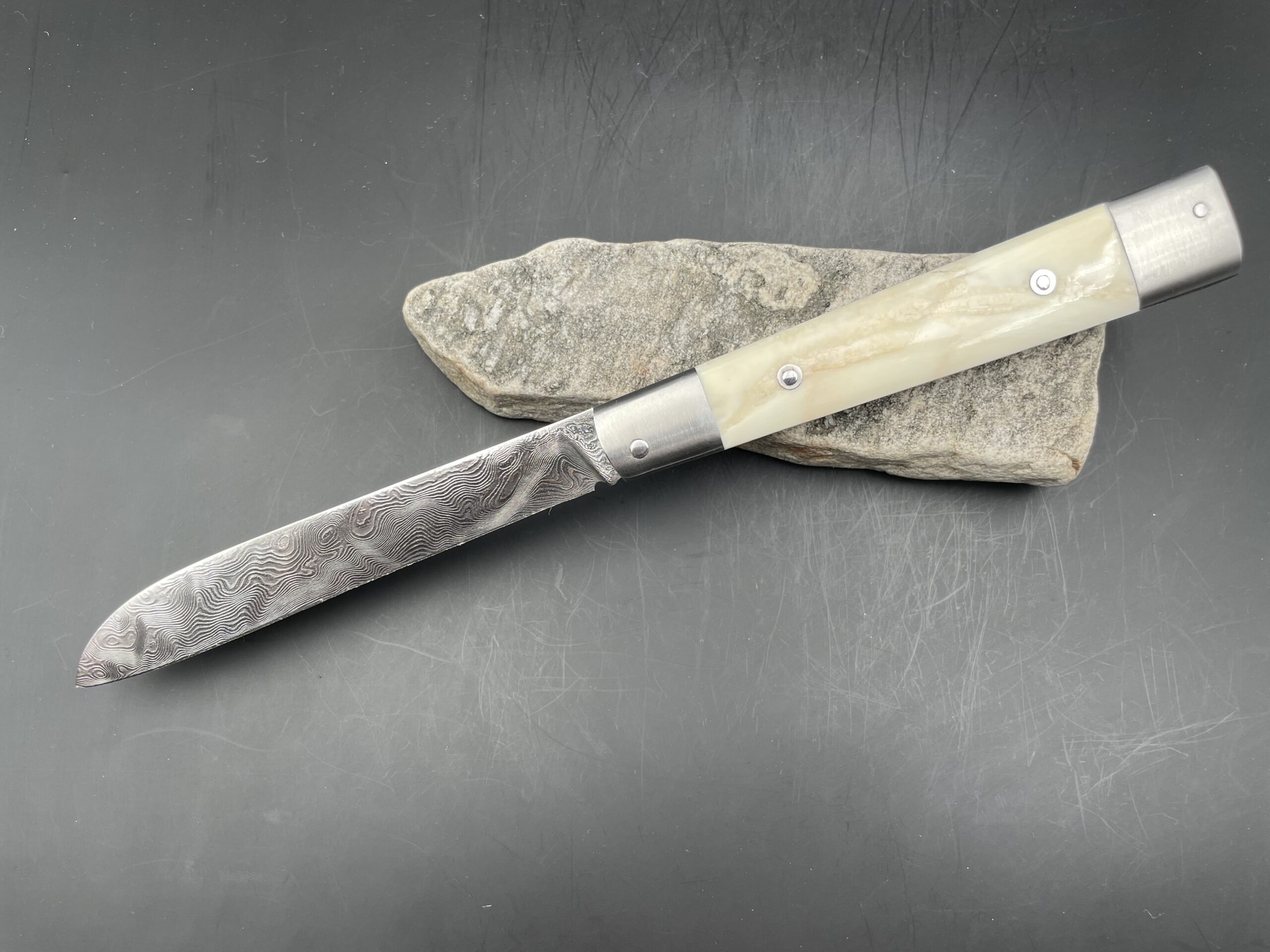 "Stylo" doubles mitres damas carbone et ivoire de phacochère