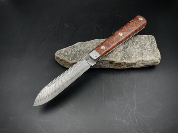 Canif type Pradel / lame suminagashi inox , mitres inox et loupe de séquoïa